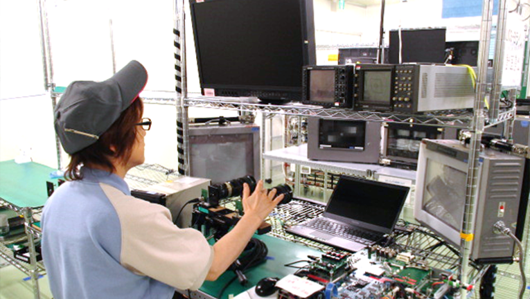 final inspection of medical camera equipment